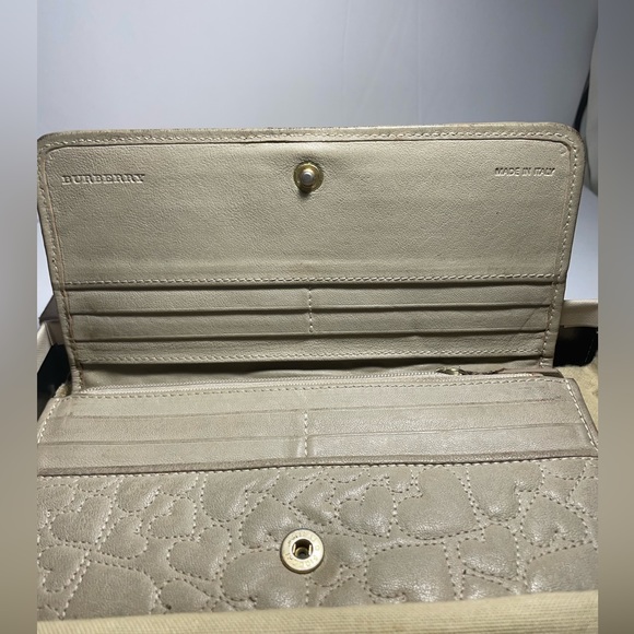 Pre owned condition Oll my íten are auténtic please see the pinctures - Picture 11 of 11